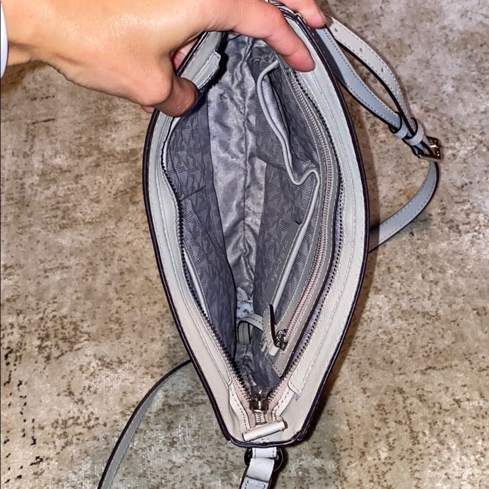 Michael Kors Pearl Grey Bag - Picture 5 of 5